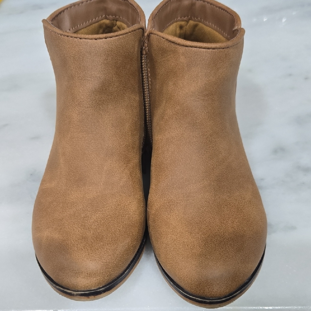 Cat & Jack Tan Ankle Booties with Side Zip Girls Size 12